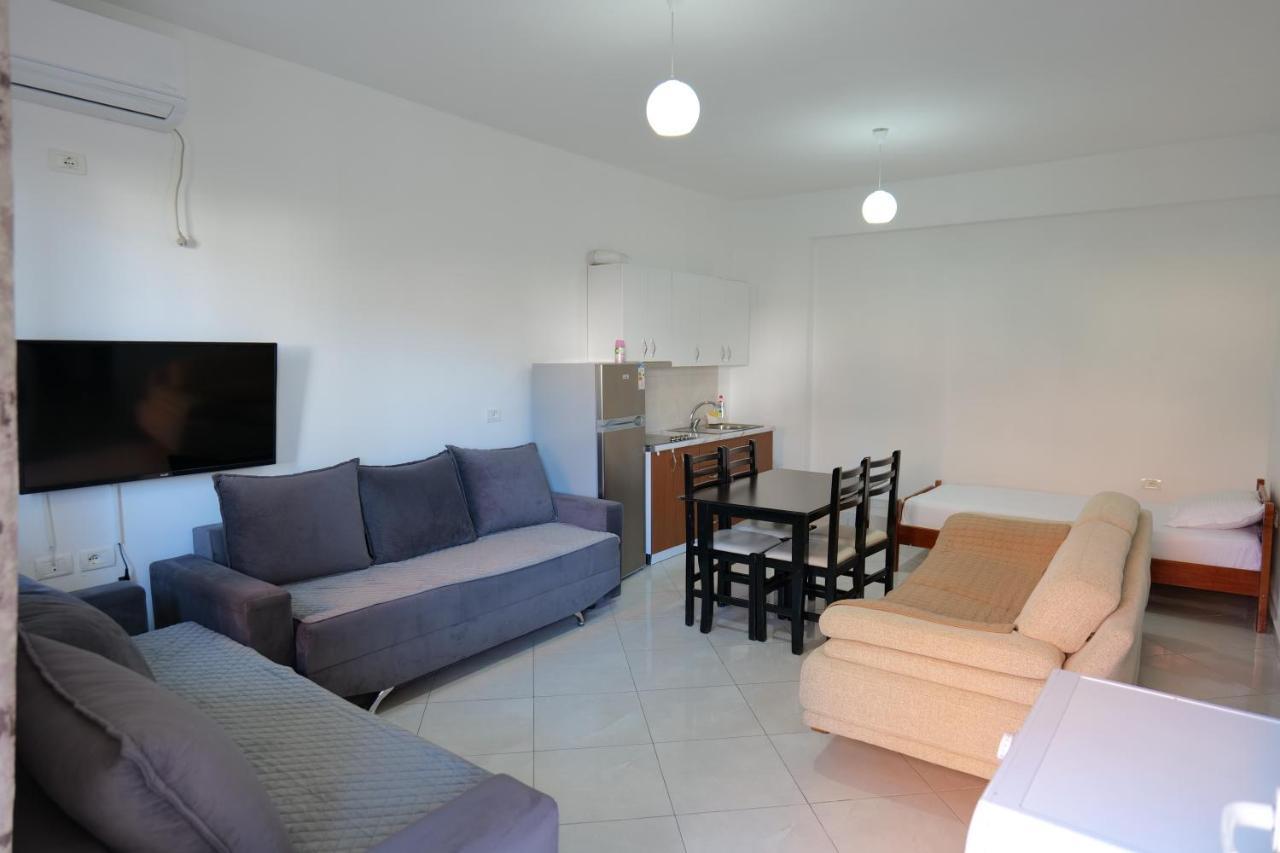 Kidi Apartments Sarandë エクステリア 写真