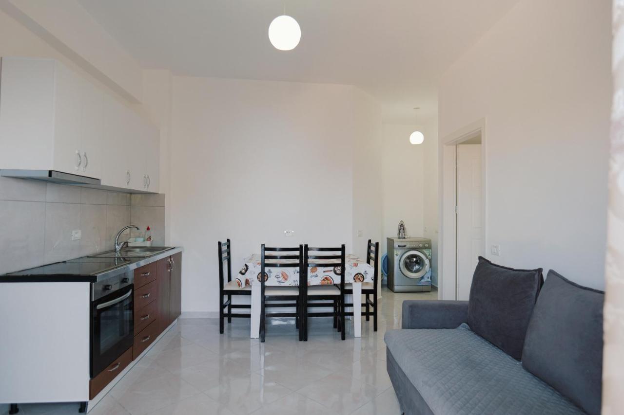 Kidi Apartments Sarandë エクステリア 写真