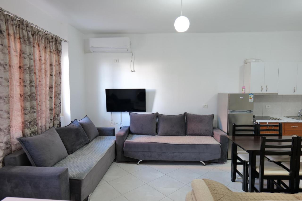 Kidi Apartments Sarandë エクステリア 写真