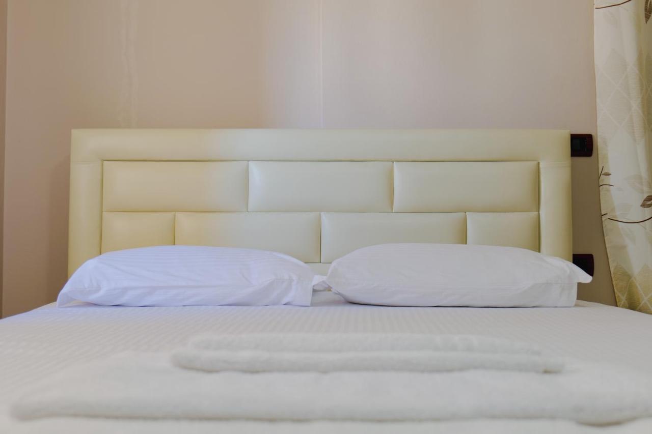 Kidi Apartments Sarandë エクステリア 写真