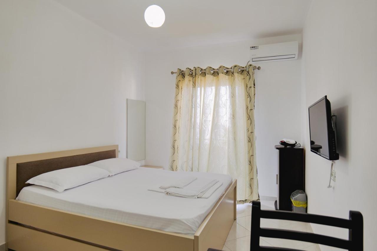 Kidi Apartments Sarandë エクステリア 写真