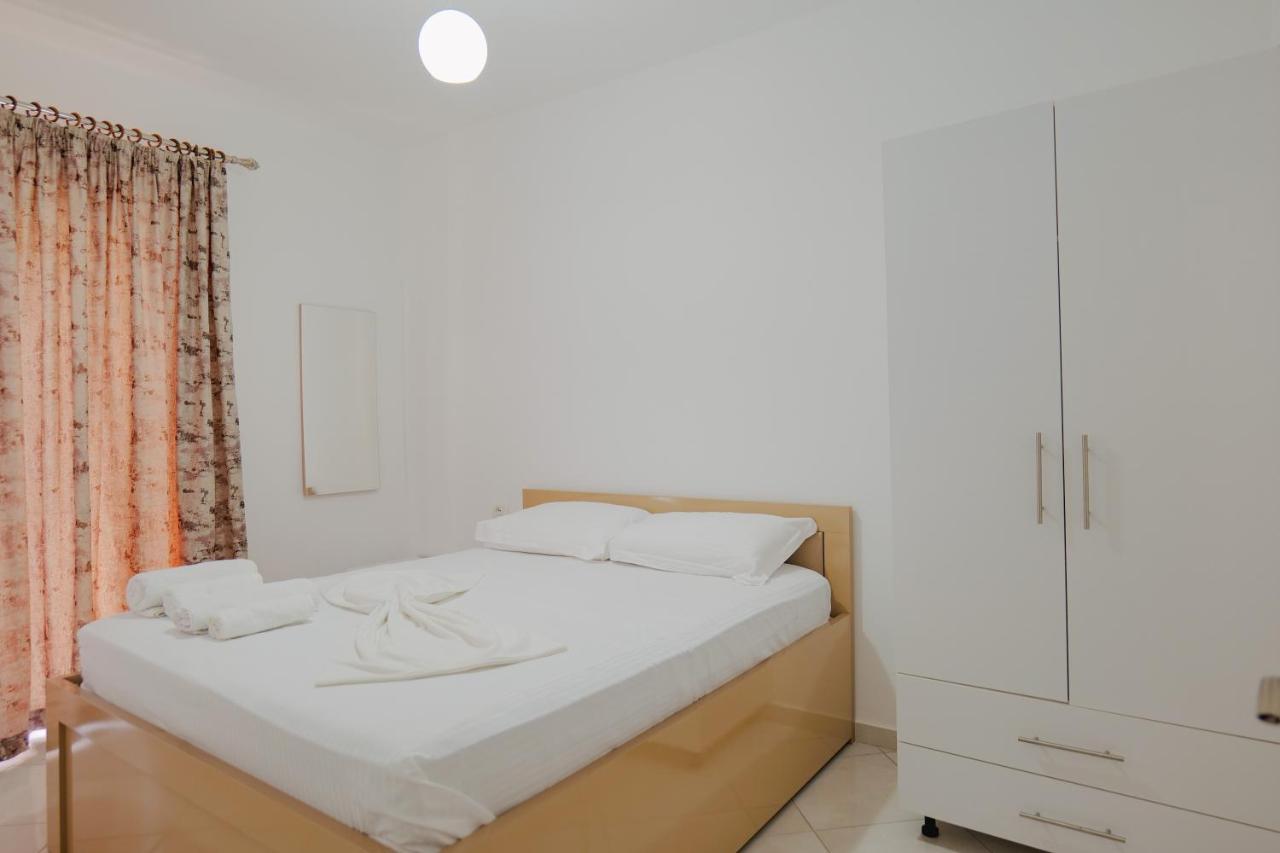 Kidi Apartments Sarandë エクステリア 写真