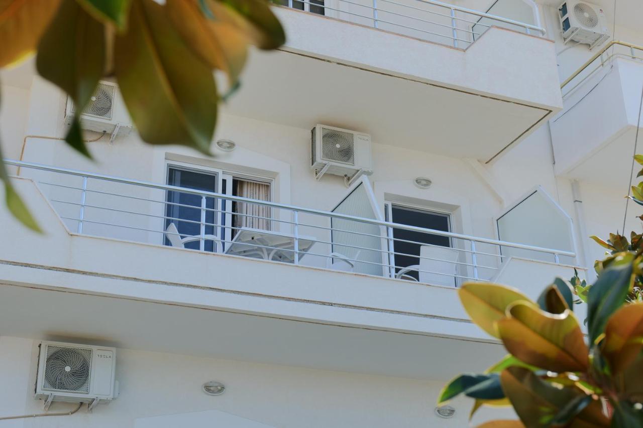 Kidi Apartments Sarandë エクステリア 写真