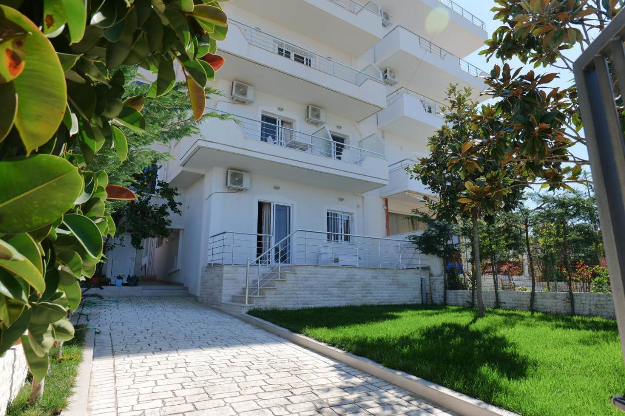 Kidi Apartments Sarandë エクステリア 写真