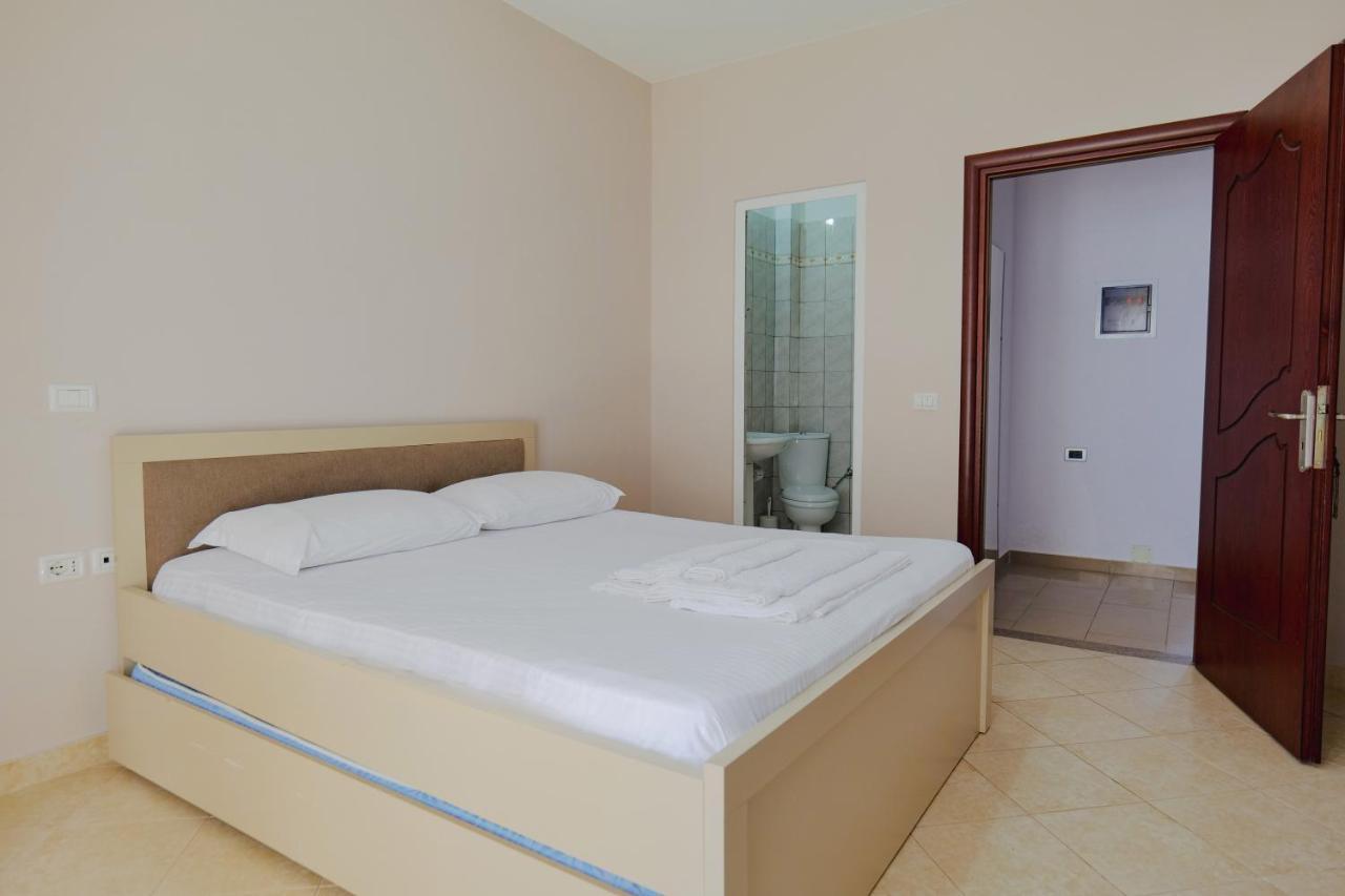 Kidi Apartments Sarandë エクステリア 写真