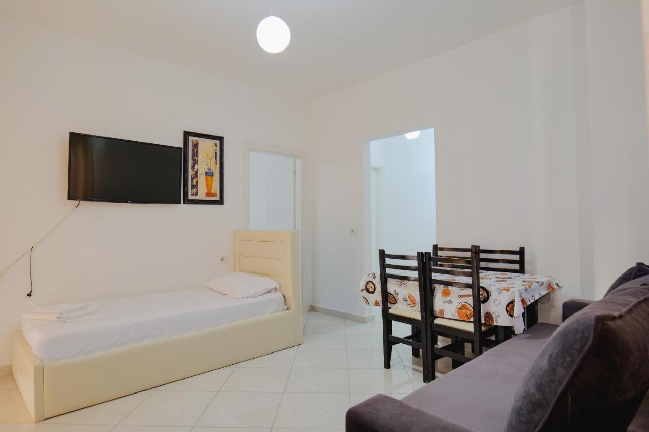 Kidi Apartments Sarandë エクステリア 写真