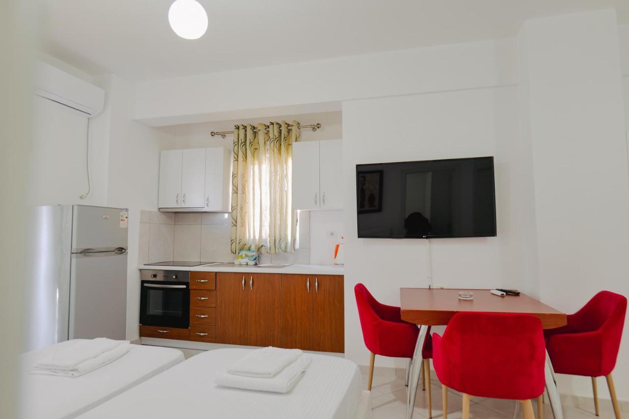 Kidi Apartments Sarandë エクステリア 写真