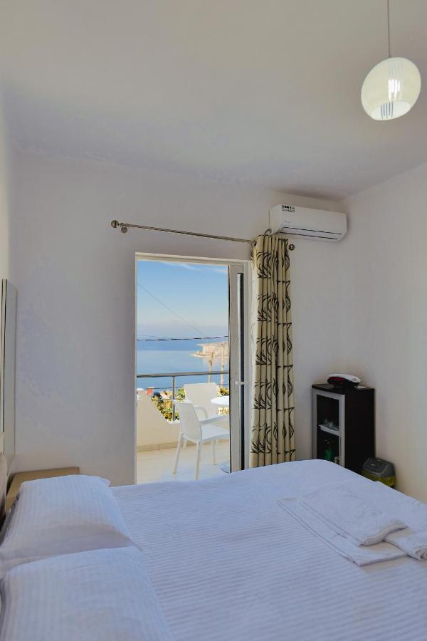 Kidi Apartments Sarandë エクステリア 写真