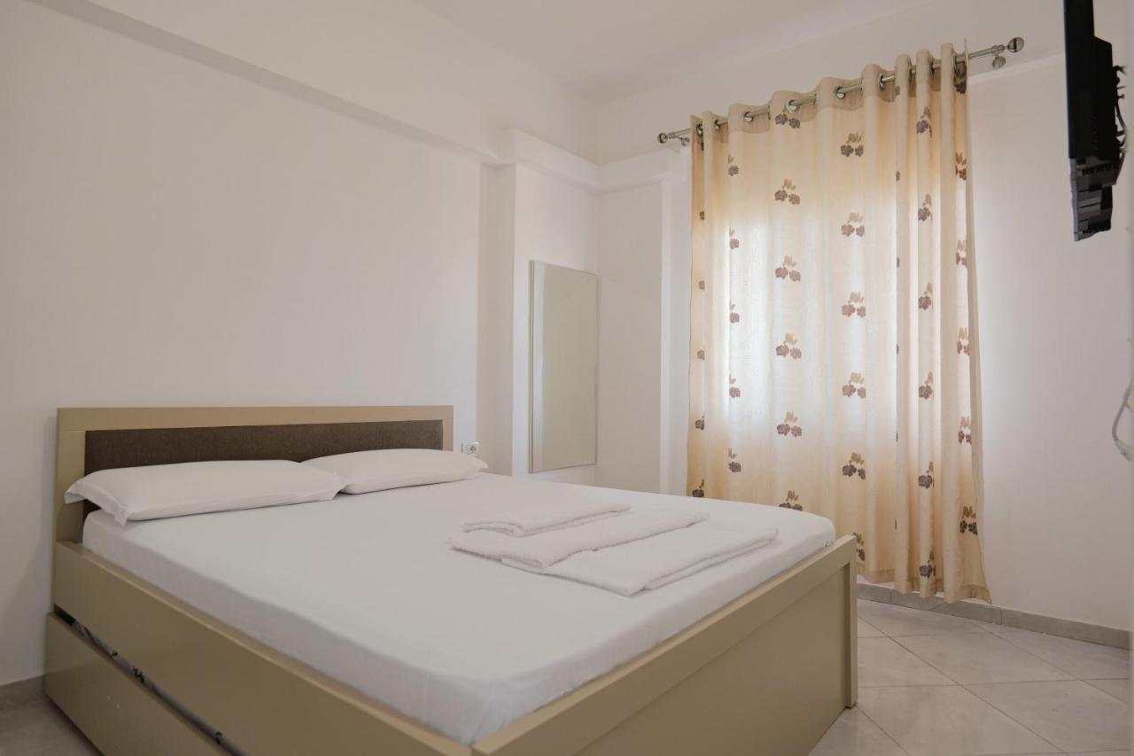 Kidi Apartments Sarandë エクステリア 写真