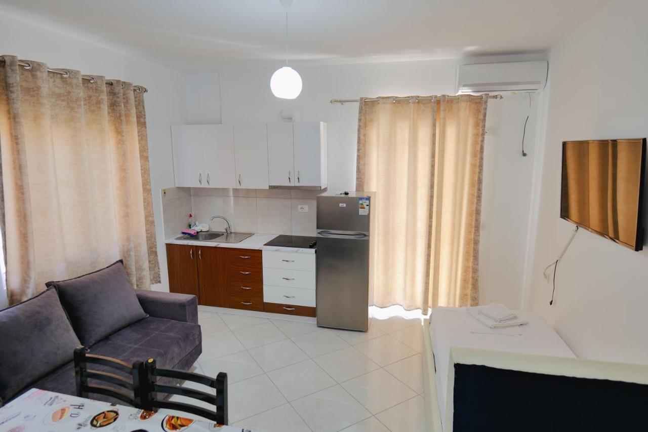 Kidi Apartments Sarandë エクステリア 写真
