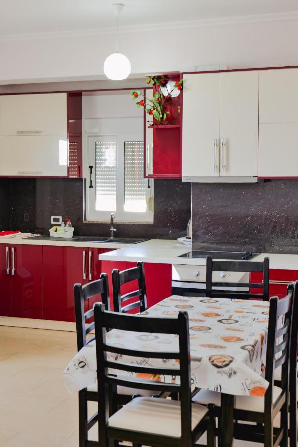 Kidi Apartments Sarandë エクステリア 写真