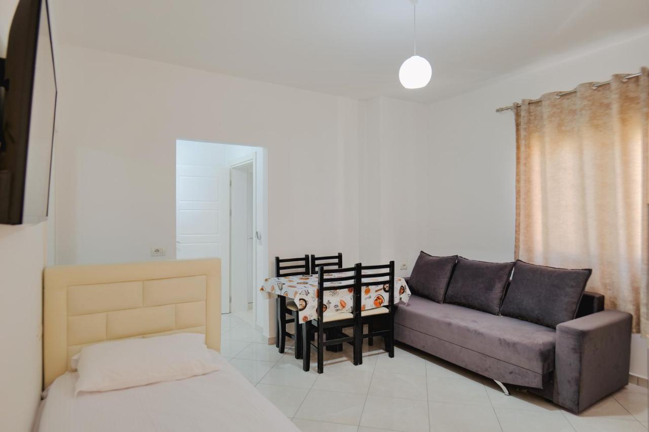 Kidi Apartments Sarandë エクステリア 写真